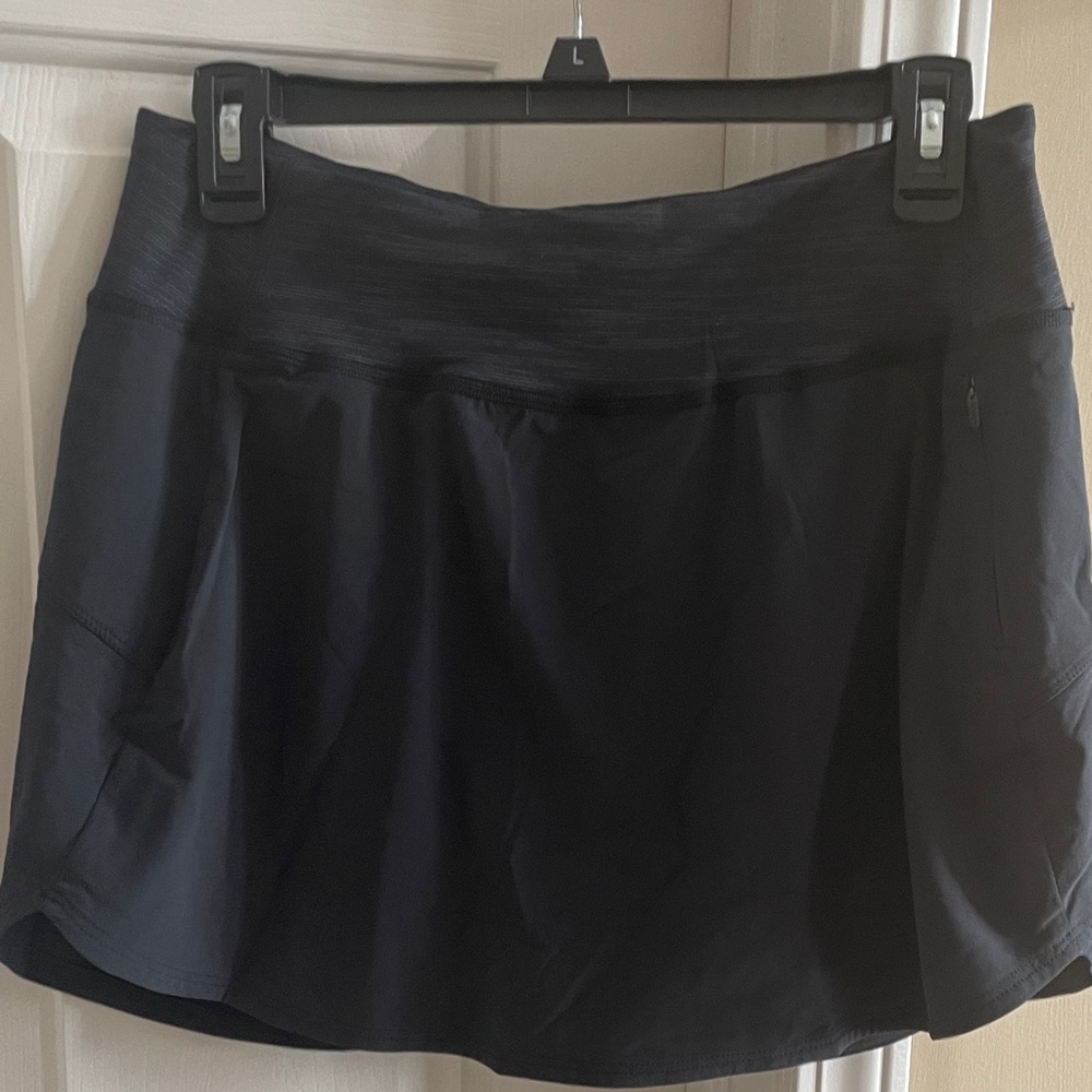 Outdoor Voices Black Hudson Med.  NWT